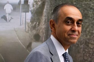 Il barone Ara Darzi rapinato a Capri