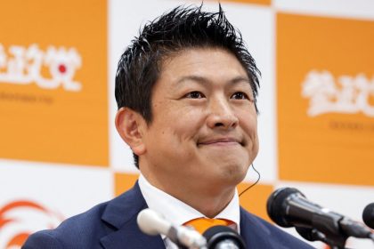 Il leader del partito giapponese Sanseito, Sohei Kamiya