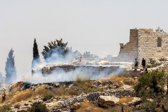 Assaltato dai coloni israeliani il villaggio cristiano di Taibeh, In Cisgiordania