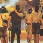 La Francia valuta il coprifuoco per le babygang
