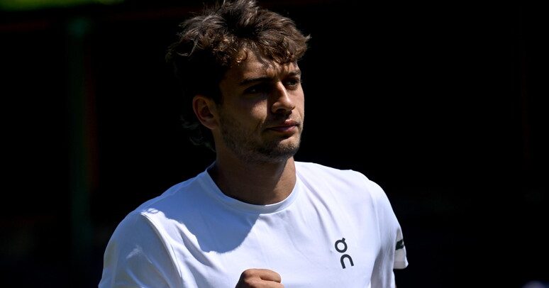 Flavio Cobolli al termine degli ottavi vinti contro Marin Cilic