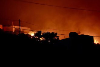 Incendio a Ierapetra,a Est di Creta