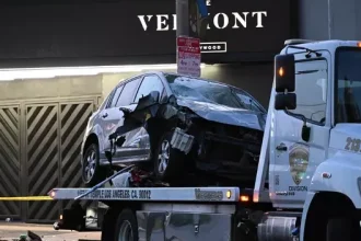 Incidente auto su folla a los Angeles
