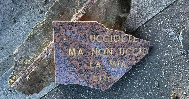 Monumento matteotti danni