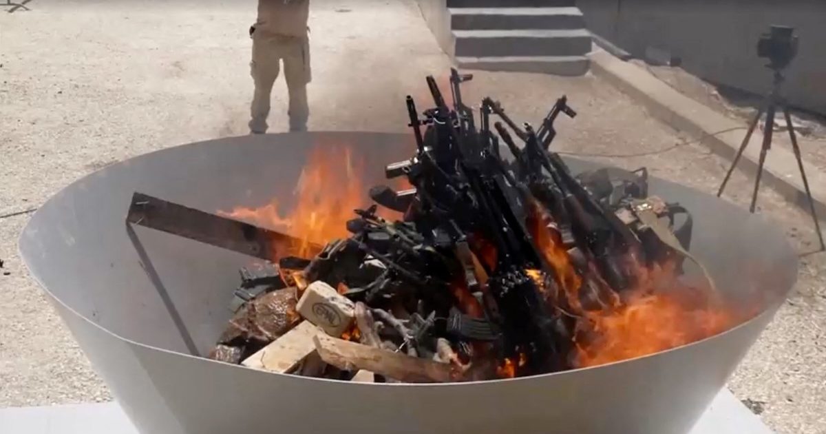 Le armi deposte dai combattenti del PKK