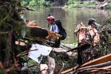 Le ricerche dei dispersi in Texas dopo l'alluvione