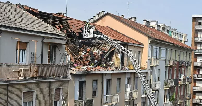 La palazzina crollata in via Nizza 189 a Torino