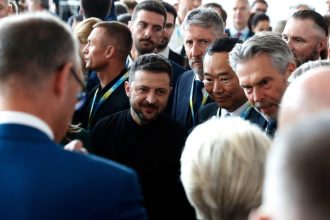 Zelensky apre la call della coalizione dei volenterosi