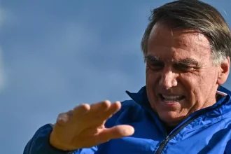 L'ex presidente del Brasile Bolsonaro è agli arresti domiciliari