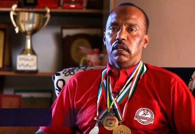 Majed Abu Maraheel è stato il primo atleta palestinese alle Olimpiadi, morto a Gaza nel 2024 per l’impossibilità di trasportarlo verso il valico di Rafah e in Egitto per le cure