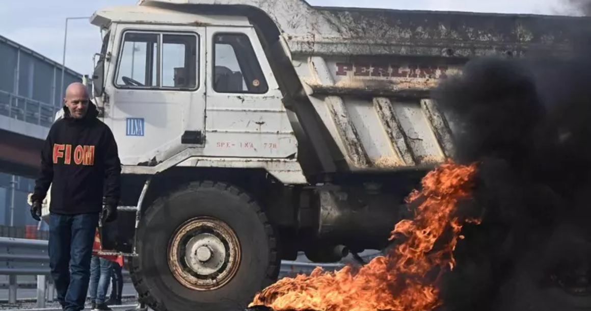 Ex Ilva, stabilimento occupato e corteo a Genova: «A rischio mille posti»