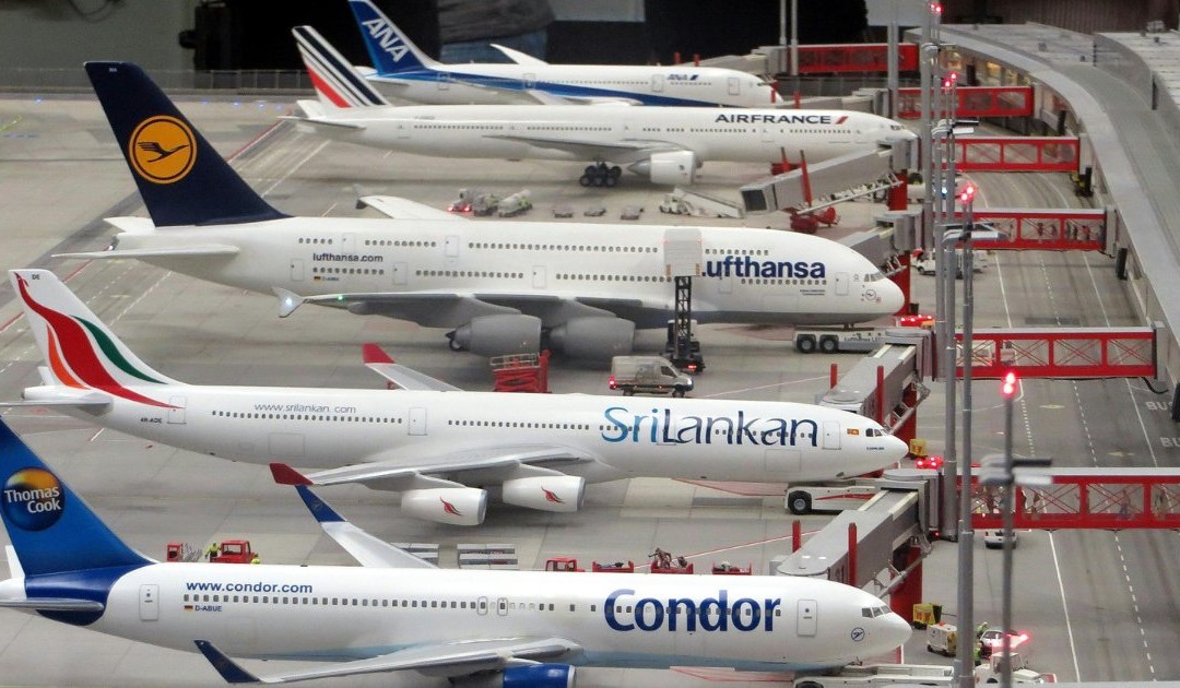 Tempi di volo allungati per evitare rimborsi: denunciate compagnie aeree