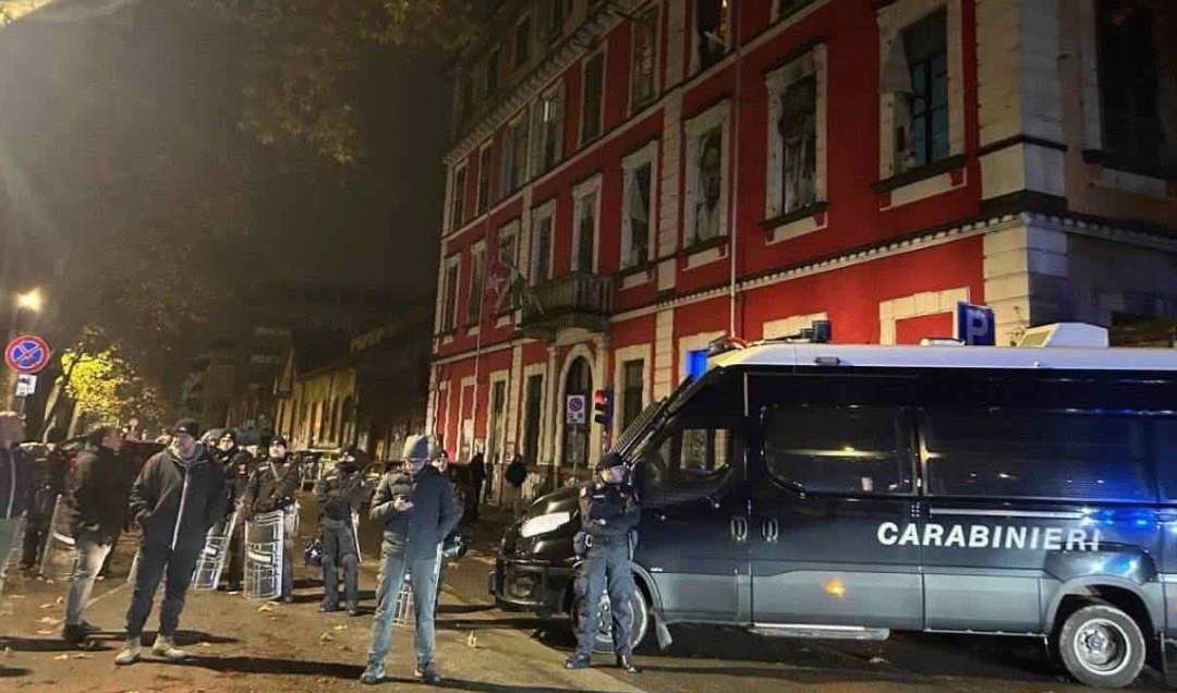 Torino, sgomberato Askatasuna dopo gli assalti: sigilli al centro sociale