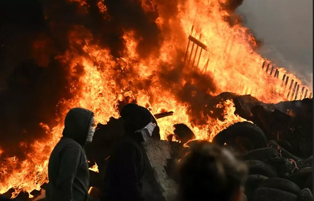 Il Mercosur slitta a gennaio. I trattori assediano Bruxelles