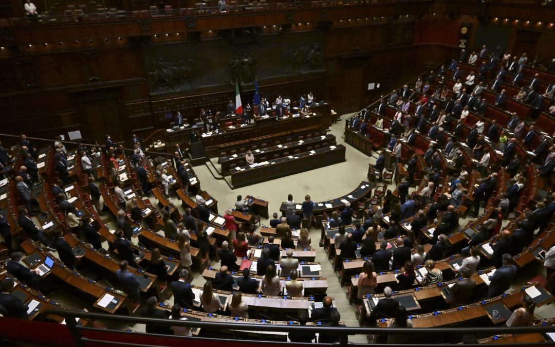 Manovra, via al dibattito alla Camera: martedì il voto finale