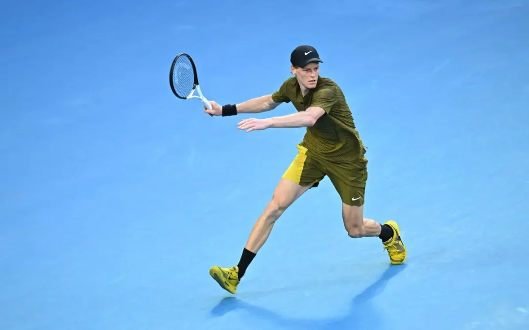 Sinner al terzo turno a Melbourne, Musetti batte Sonego nel derby