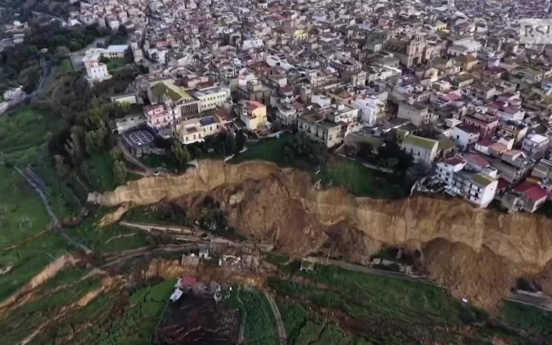 Investimenti contro le frane: unica risposta a fragilità e abusivismo