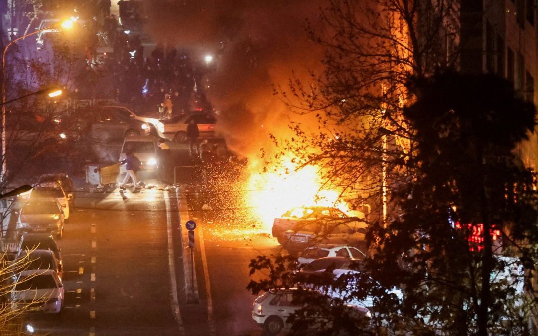 Iran, 30mila manifestanti morti in due giorni. Il regime: guerra vicina