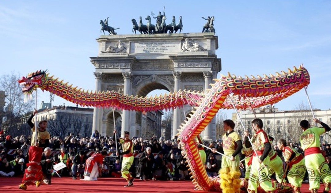 Cinesi e lingua italiana: l’inclusione a metà dello Stato