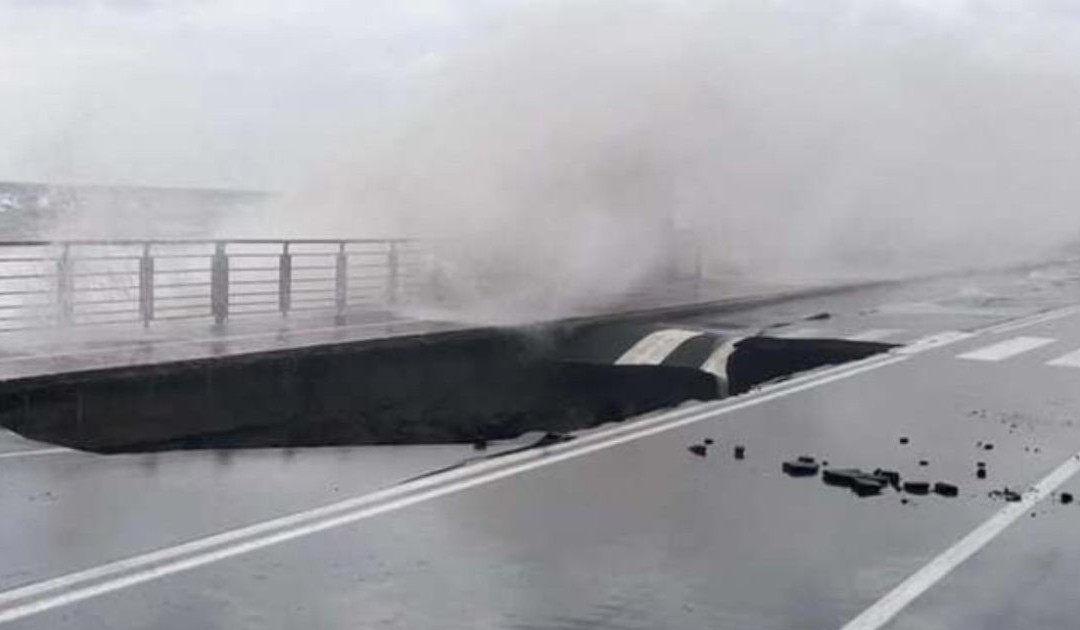 Maltempo al Sud: onde di 6 metri in Calabria, sott'acqua costa di Cagliari