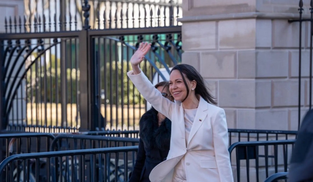 Caracas, prove in corso: il Nobel da Machado e il petrolio da Rodriguez