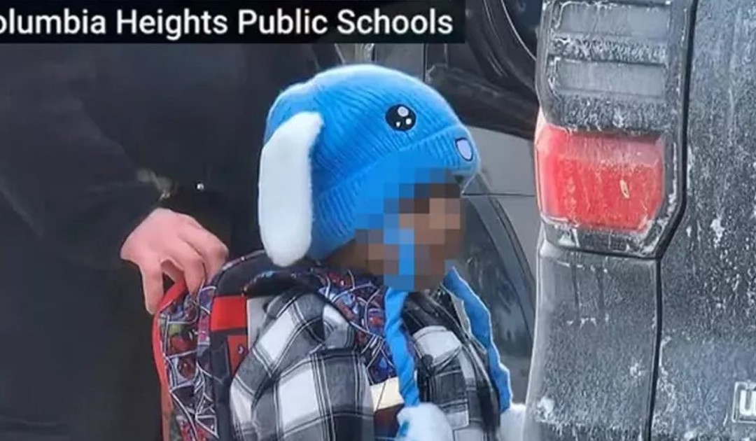 Ice oltre la legge: arrestati bambini in Minnesota mentre tornano a scuola