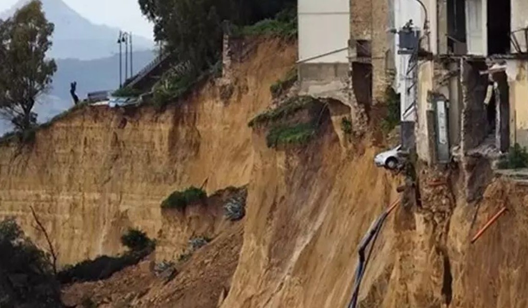 Niscemi, si indaga per disastro colposo. Meloni: «Agiremo celermente»