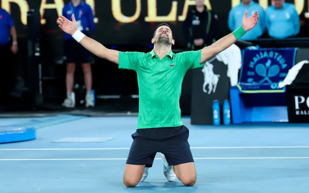 Djokovic è immortale, rimonta Sinner e vola in finale agli Australian Open