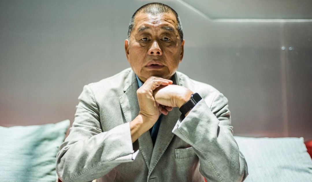 Jimmy Lai condannato a 20 anni, colpito il fronte pro-democrazia di Hong Kong