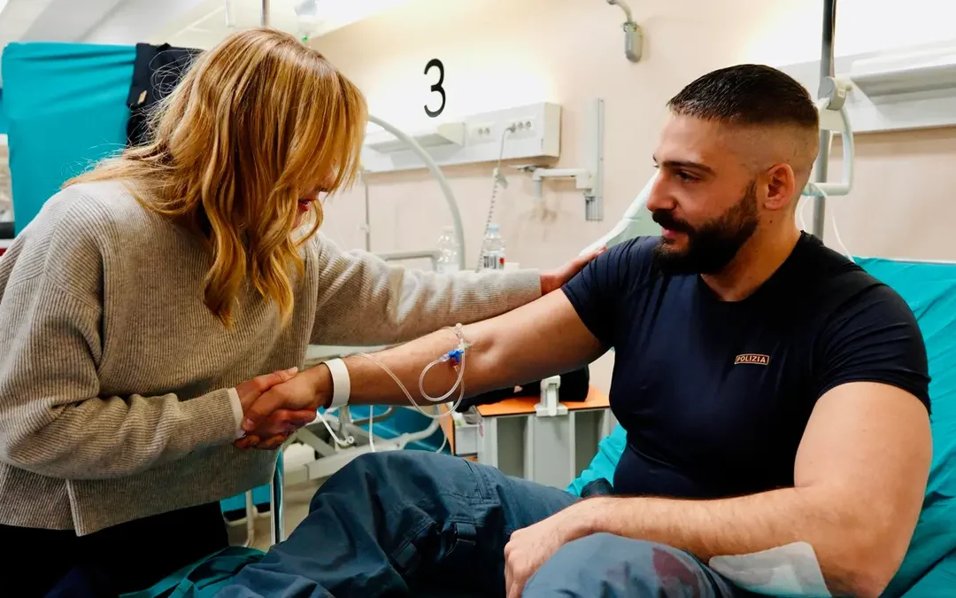 Torino, Meloni visita gli agenti feriti: “Presto il Pacchetto Sicurezza”