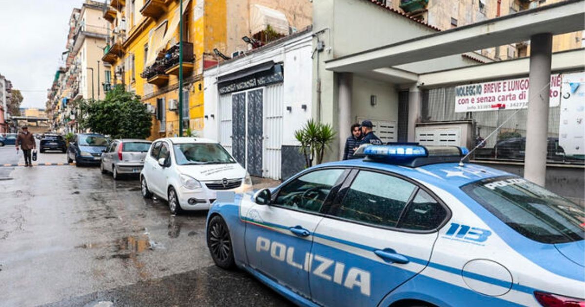 Napoli, ragazza di 23 anni uccisa con una coltellata alla schiena - L ...