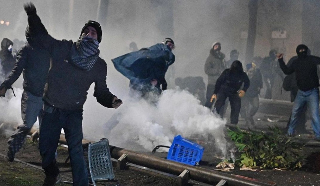 Torino, perché leggere la violenza come politica è un errore