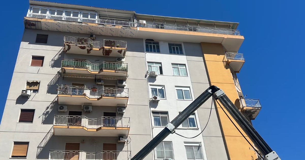 Gru spezzata a Palermo