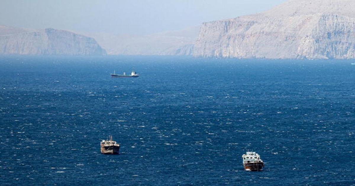 PRIME NAVI A HORMUZ, MA LA PACE PREVEDE IL PASS IRANIANO