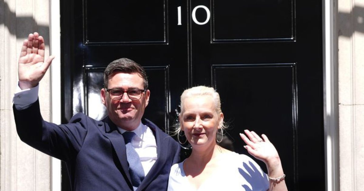 Andy Burnham con la moglie Marie-France van Heel