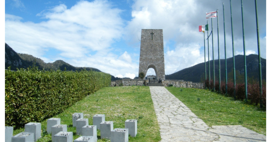 Il sacrario civile di Sant’Anna di Stazzema durante l’anniversario dell’eccidio