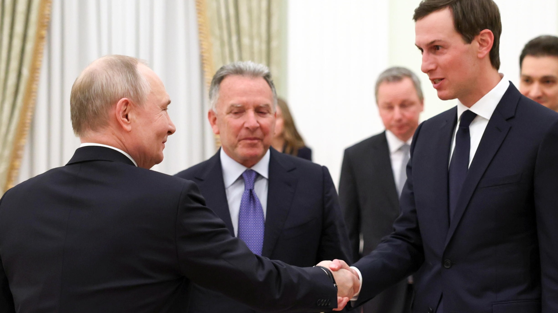 gli-inviati-usa-a-mosca-prima-della-tappa-in-ucraina-putin-ordina-una-tregua-di-tre-giorni-wide-site-xwd0t